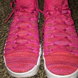 Burgundy Kevin Durant’s